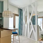 Lyo Ii Boutique