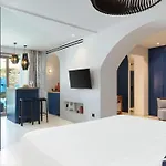 Lyo Ii Boutique Mykonos Town