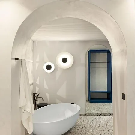 Lyo Ii Boutique 5*
